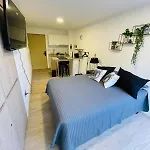 Departamento En El Centro De La Ciudad Con Patio